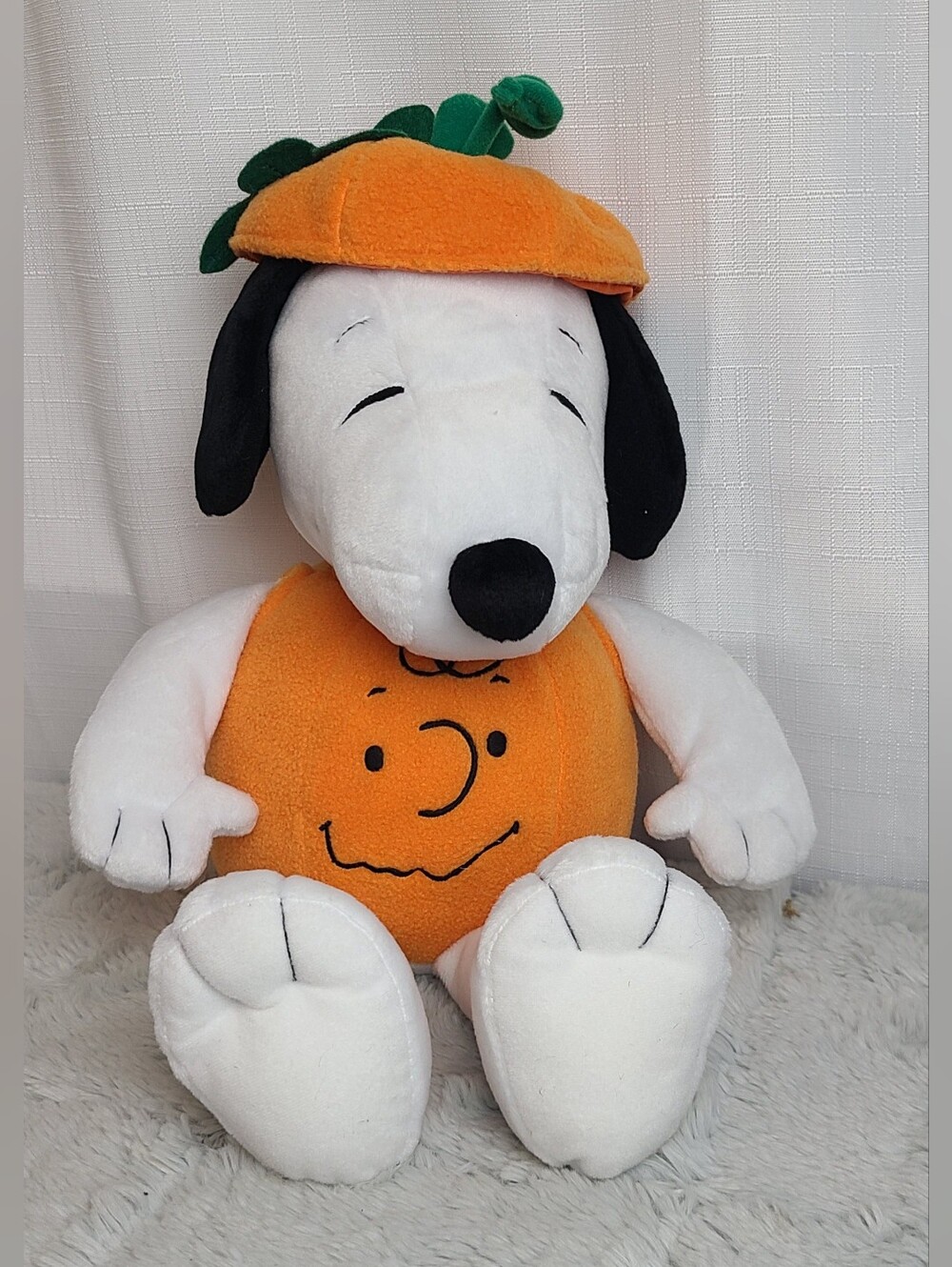 Hallmark Snoopy Pumpkin Plush Halloween Orange Peanuts 15" Beagle Charlie Brown